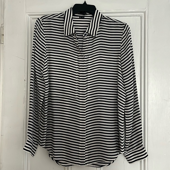 Theory Striped 100% Silk Button-Front Boyfriend Shirt - Picture 1 of 4